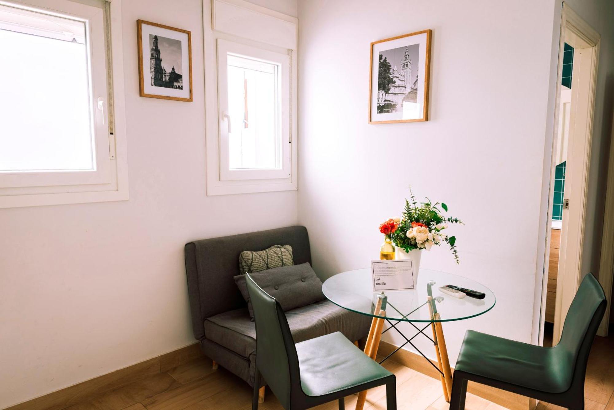 Echo Suites Nervion Sevilla Bagian luar foto