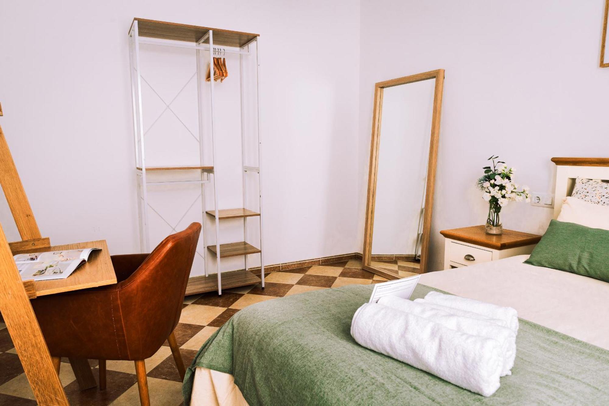 Echo Suites Nervion Sevilla Bagian luar foto