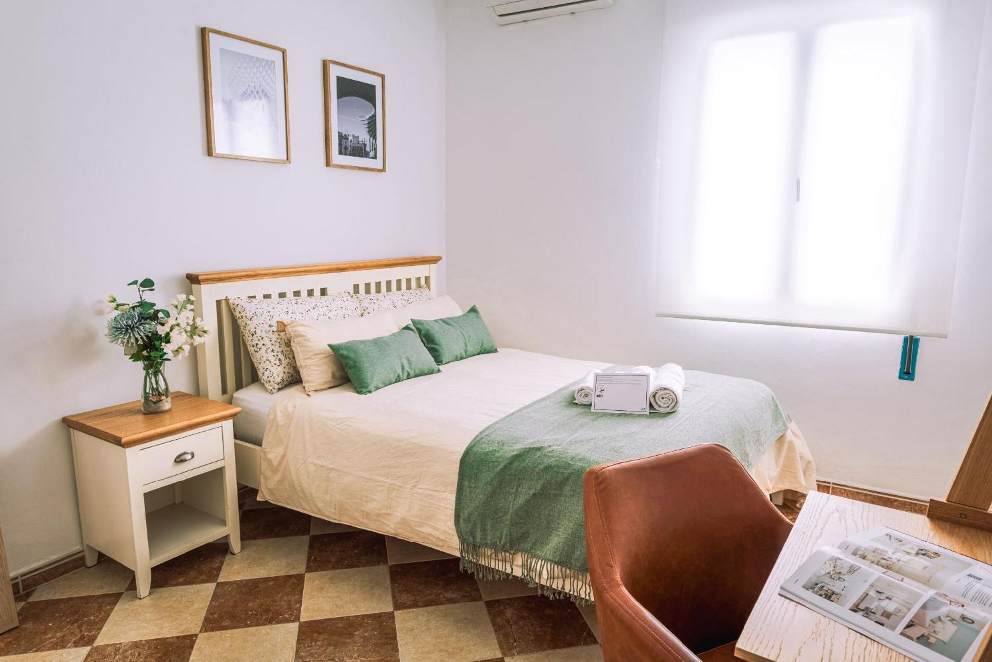Echo Suites Nervion Sevilla Bagian luar foto