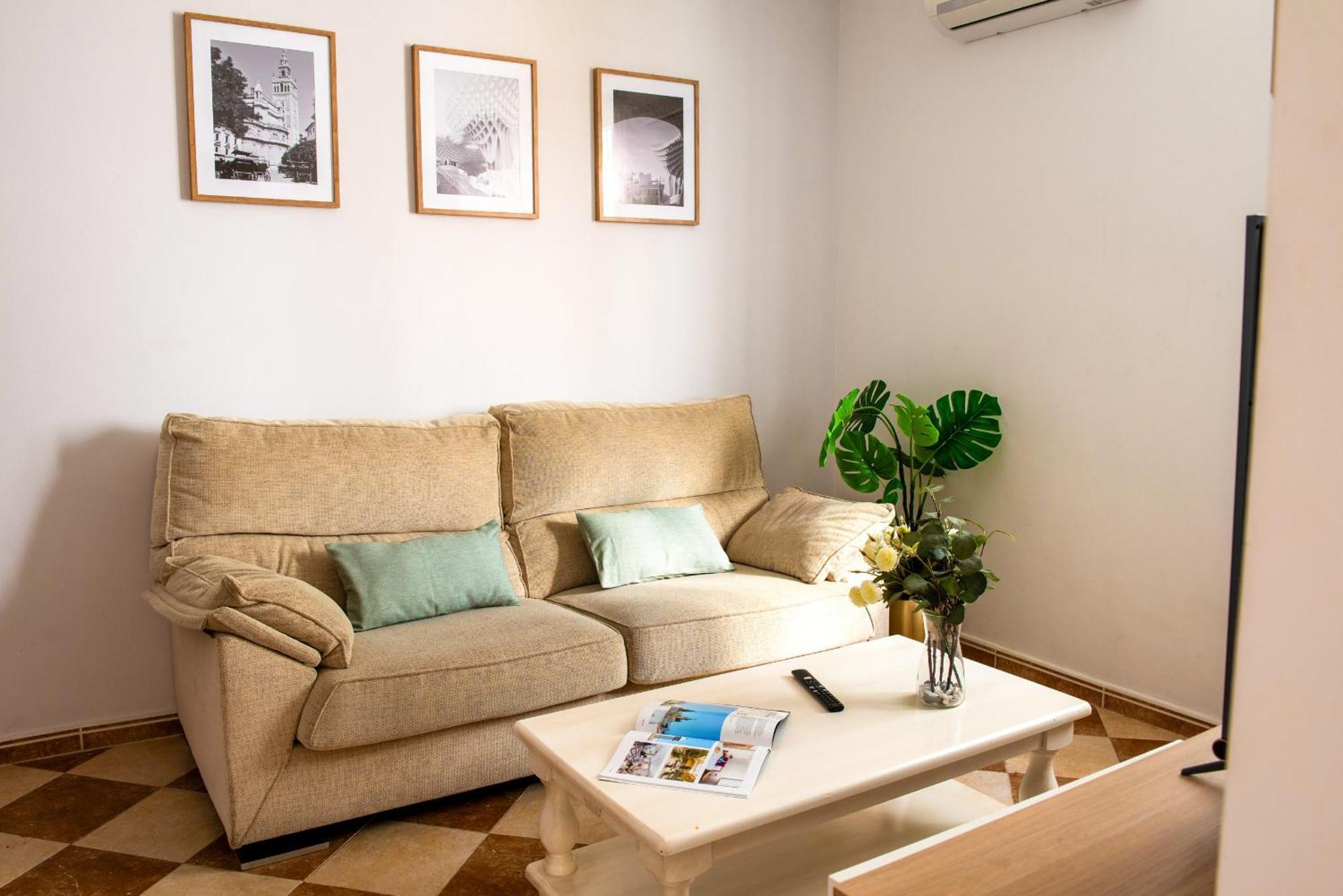 Echo Suites Nervion Sevilla Bagian luar foto