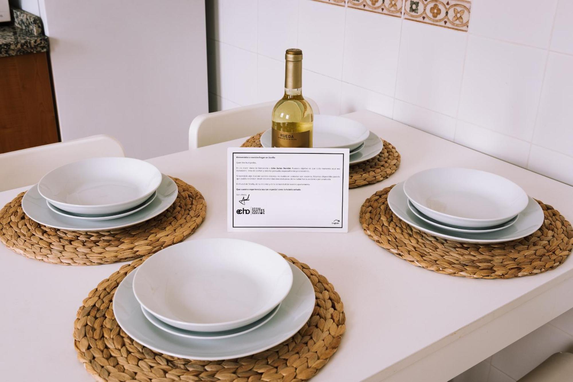 Echo Suites Nervion Sevilla Bagian luar foto