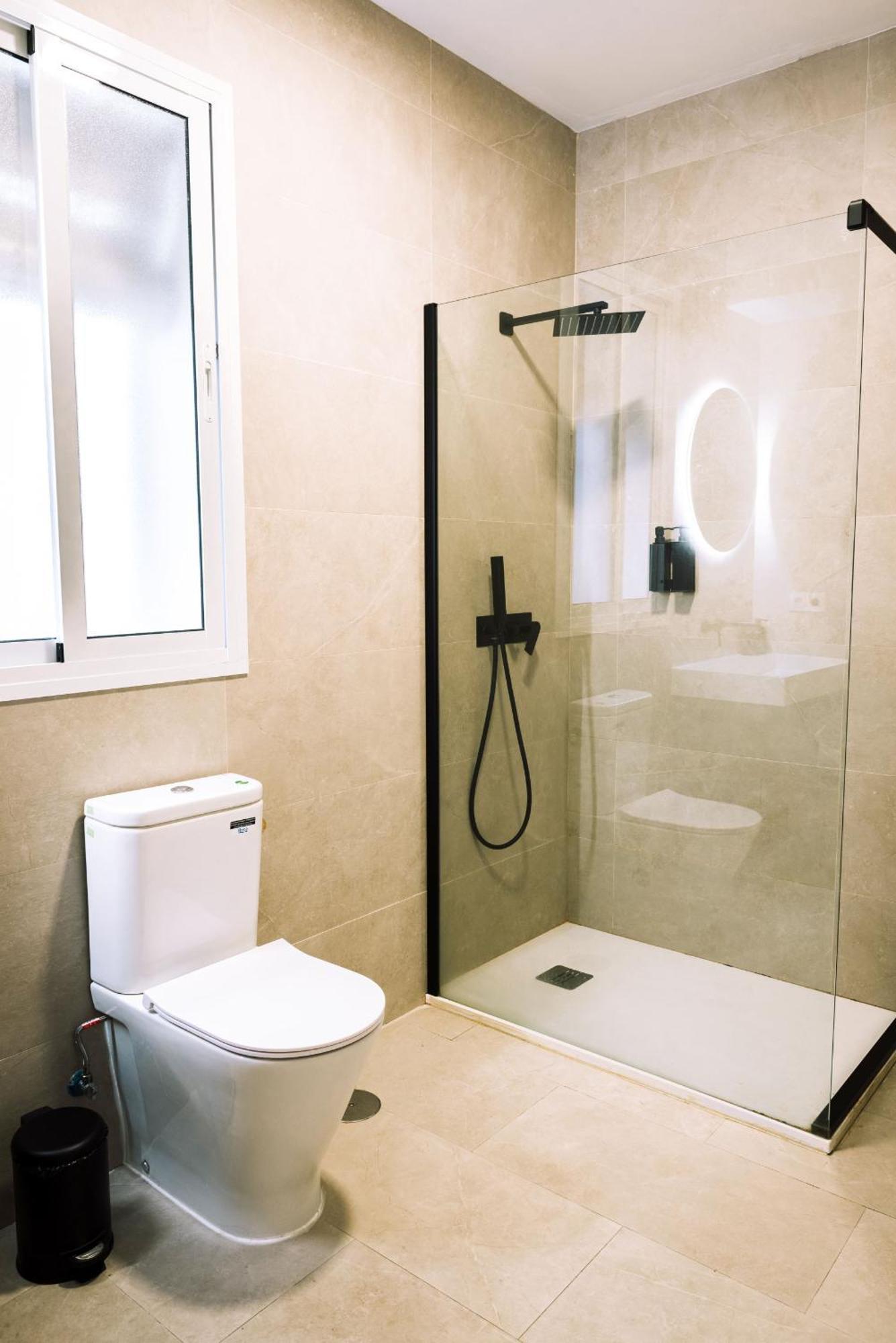 Echo Suites Nervion Sevilla Bagian luar foto